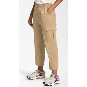 NEW The North Face Tan Standard Cargo Capri Pants Size Small Womens Khaki Stone